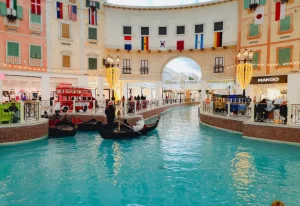 villagio shopping tour