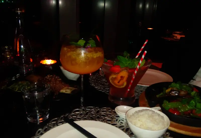 Saray Musheireb Hotel and Suites bar