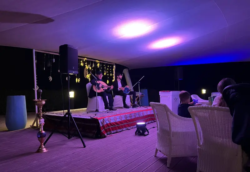 al azraq restaurant location